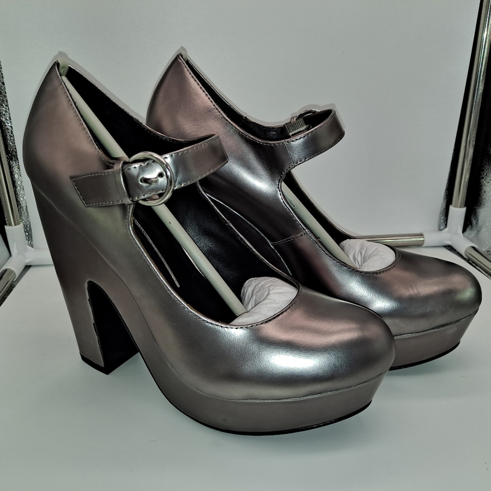 Dolce Vita Brill Platform Pumps Heels Silver Pewter  Leather 7M